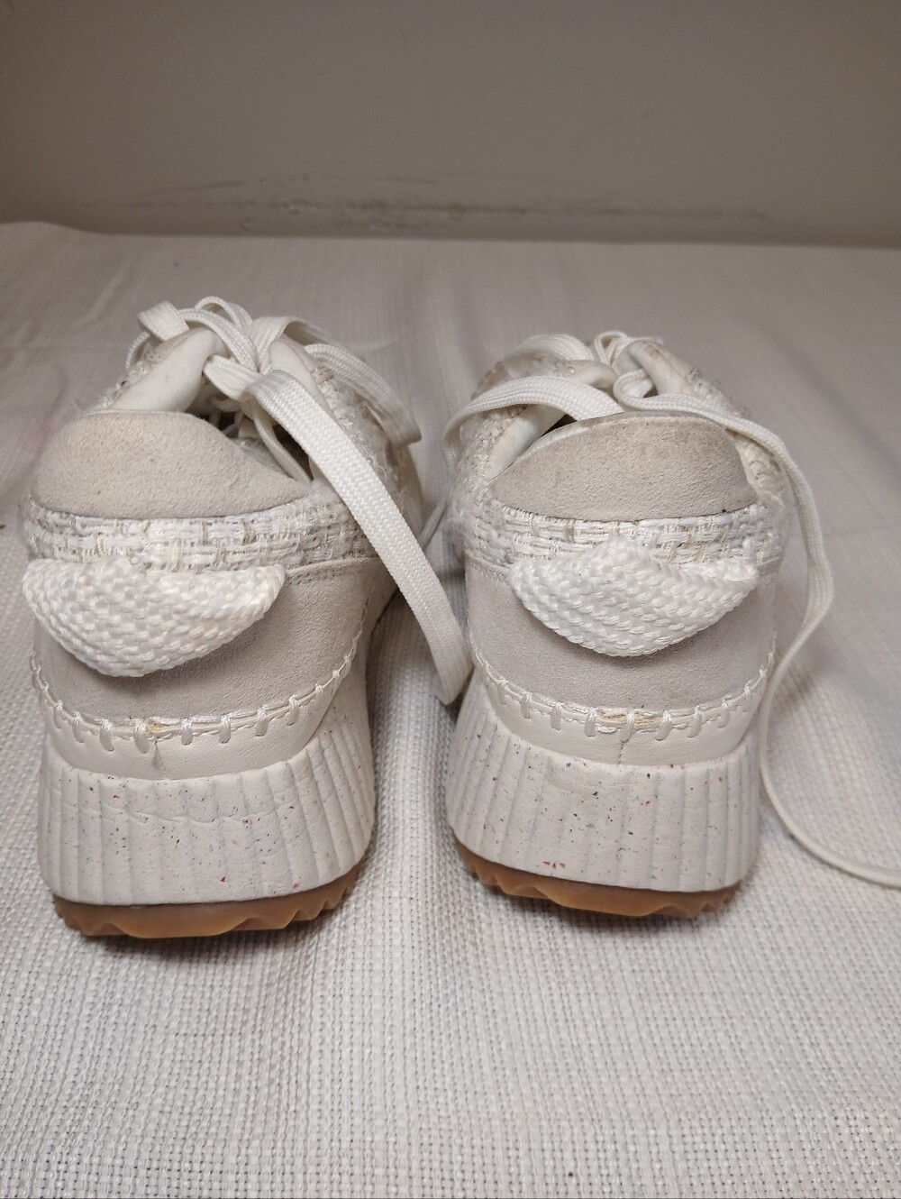 Universal Threads  Cream Platform Lace-Up Sneaker - Picture 3 of 5